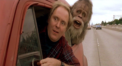Harry and the Hendersons freeway scene where a bigfoot imitates a siren and clears traffic. [Formatted]